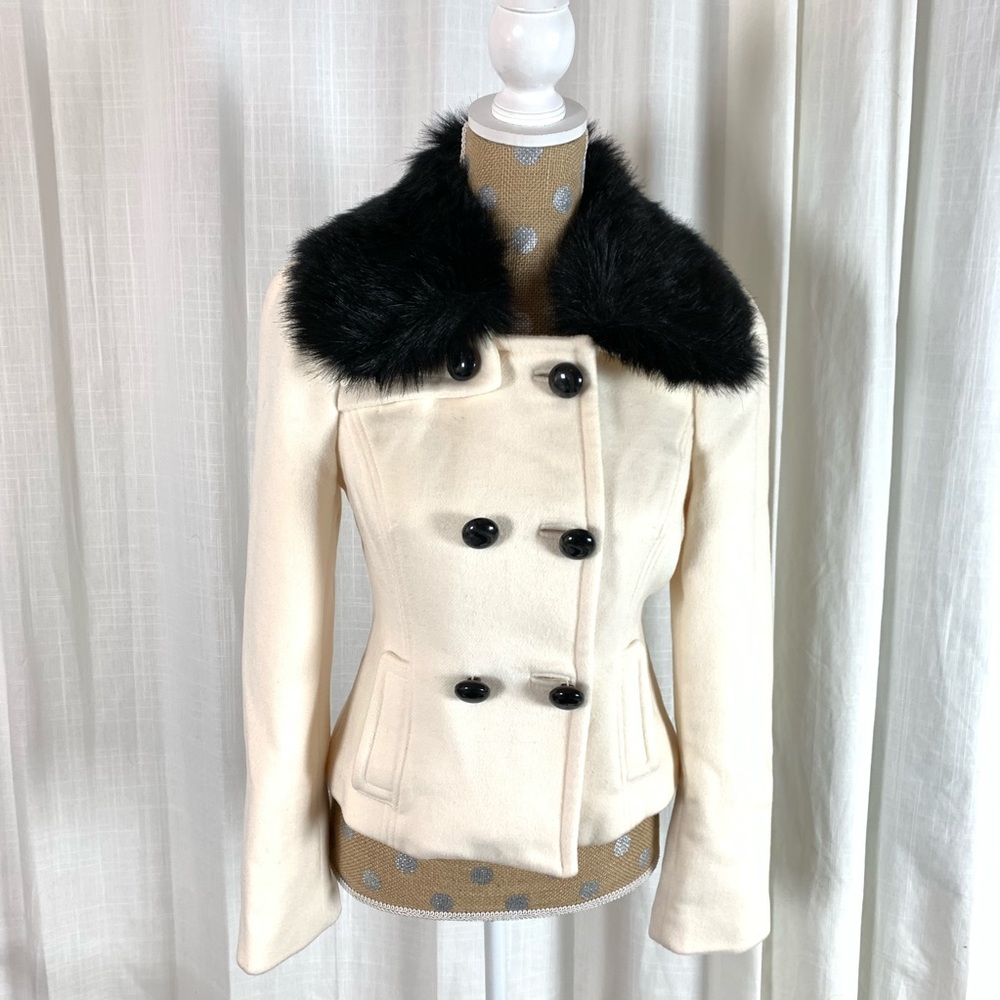 COPY - Bebe cream short coat with faux fur collar NWOT